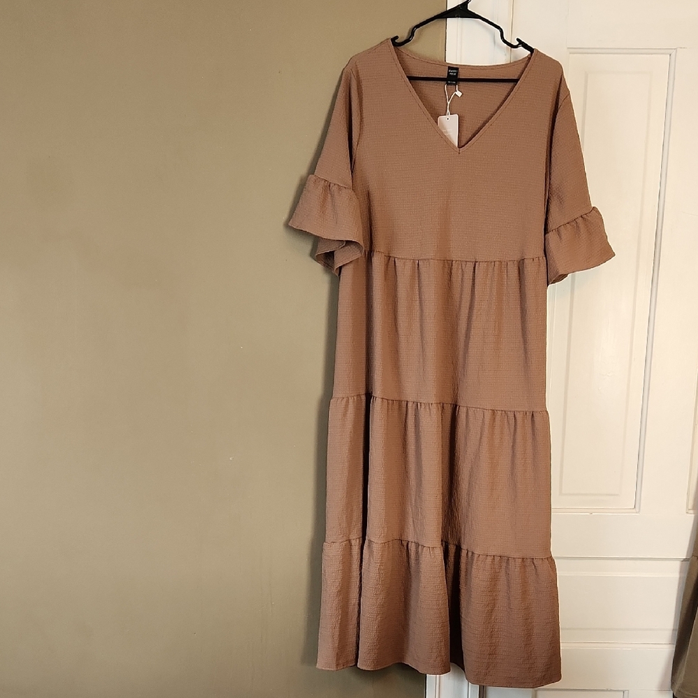 NWT Tan Tiered Ruffled Midi Sundress